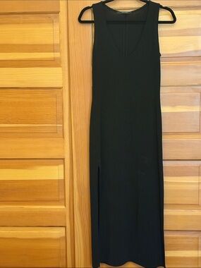 Original Susan Lazar Classic Black Sleeveless V-Neck Maxi Dress with Side Slit